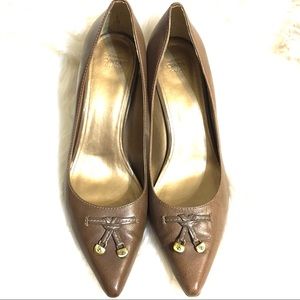 Sz 10 Joan & David Luxe Brown Signature Tassel